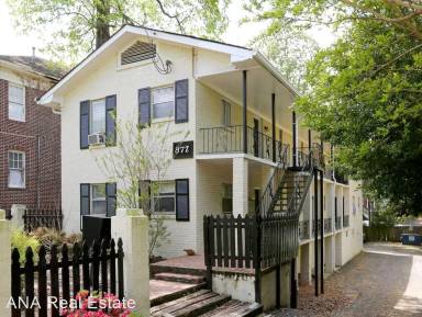 Main picture of 872 Vedado Way NE