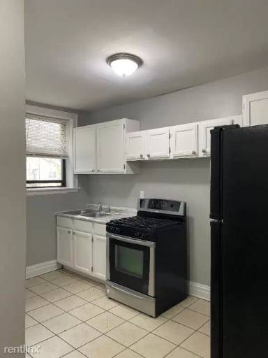 Main picture of 7749 S Yates Blvd