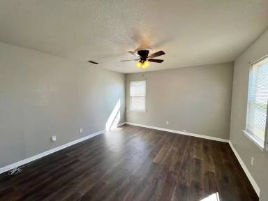 Main picture of 415 Glenn Dr