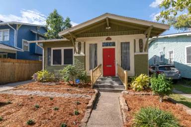 Main picture of 8006 Nelson St