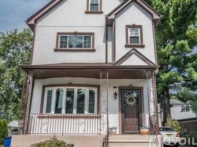 Main picture of 608 Madison St