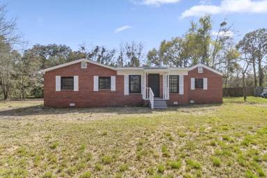 Main picture of 6357 Dickerson Ave