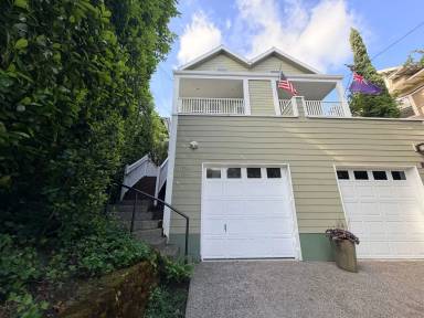 Main picture of 1524 SW Montgomery St