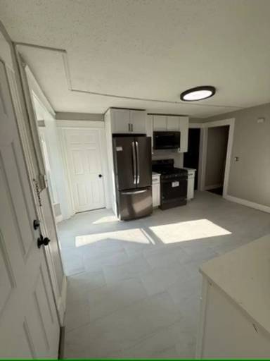 Main picture of 82 Bartholomew St