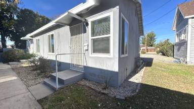 Main picture of 381 N 7th St