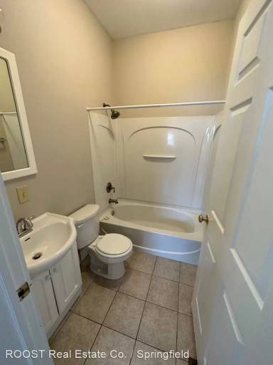 Main picture of 1328 Broadway St