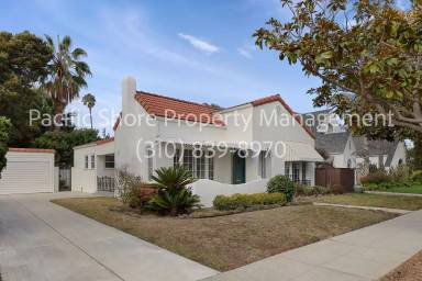 Main picture of 1107 Superba Ave