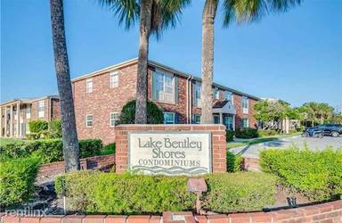 Main picture of Lake Bentley Shores Condos
