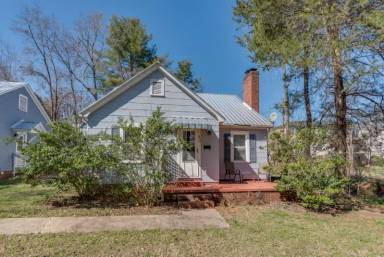 Main picture of 262 Monfredo St