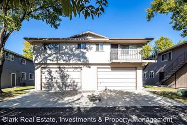Main picture of 644 Oakwood Dr