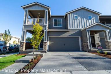Main picture of 2004 NE 101st Cir