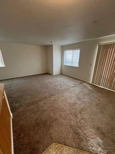 Main picture of 481 E Ellendale Ave