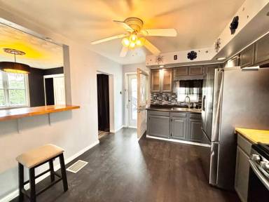 Main picture of 611 Green St