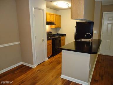 Main picture of 326 W Magnolia St