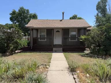 Main picture of 3976 S Pennsylvania St
