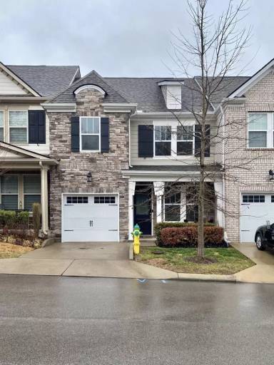 Main picture of 1021 Livingstone Ln