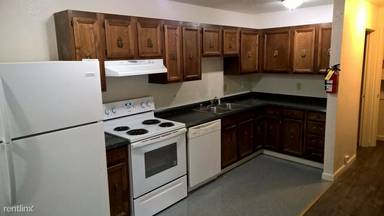 Main picture of Hillcrest Apartments