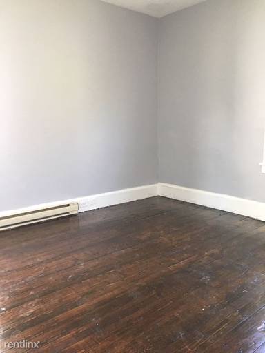 Main picture of 923 Branch Ave