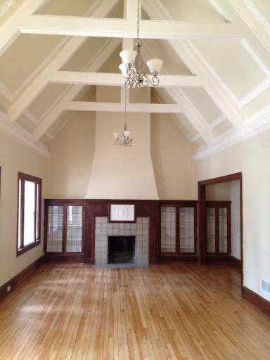 Main picture of 2704 E Hartford Ave