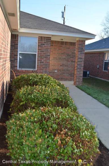 Main picture of 938 Ramblewood St