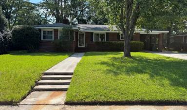 Main picture of 325 Oxford Dr