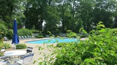 Main picture of Fox Hills Condominium