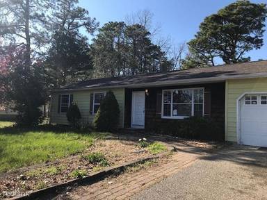 Main picture of 1441 Broadway Blvd