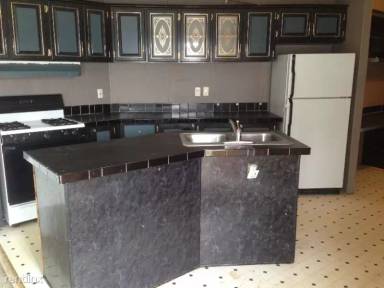 Main picture of 20 Raylynn Ct