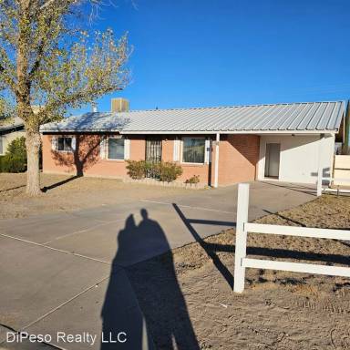 Main picture of 801 N Arizona Ave