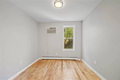 Main picture of 117 Magnolia Ave