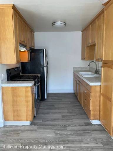 Main picture of 4129 -4130 Waring Road