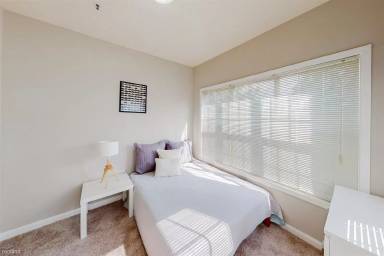 Main picture of 701 Ashford Pkwy