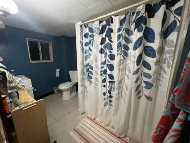 Main picture of 15 Oakland Sq