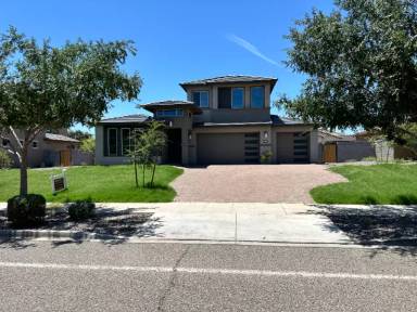 Main picture of 12896 N Founders Park Blvd