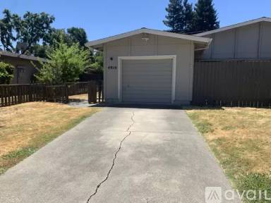 Main picture of 4910 Cowell Blvd