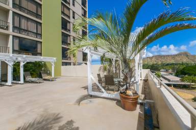 Main picture of 229 Paoakalani Ave