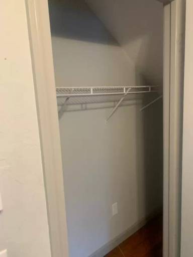 Main picture of 176 Main St