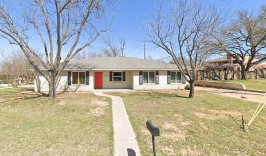 Main picture of 605 S Ridgeway Dr