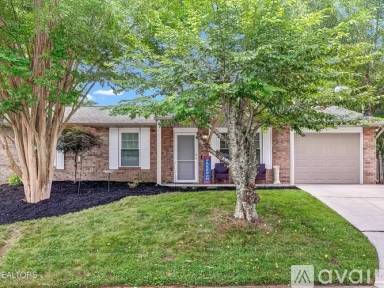 Main picture of 4512 Hooks Ln