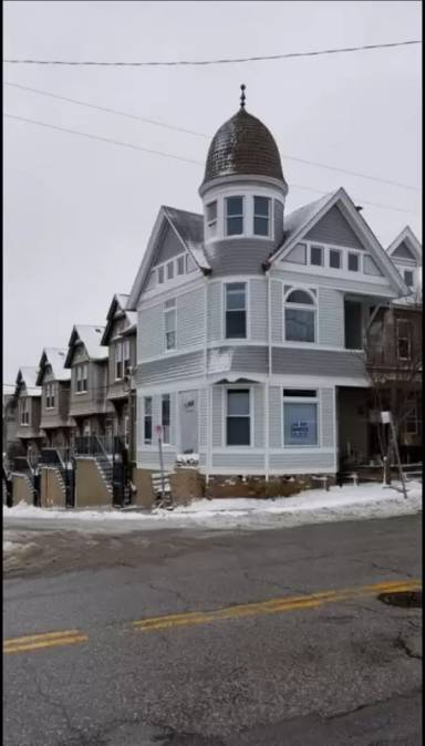 Main picture of 1001 Park Ave