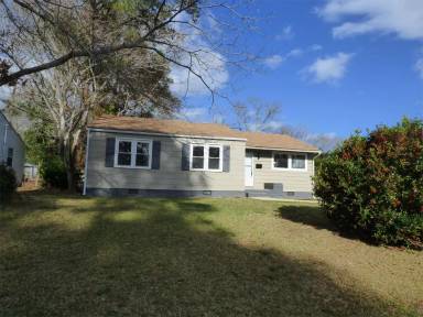 Main picture of 504 Oak Ln