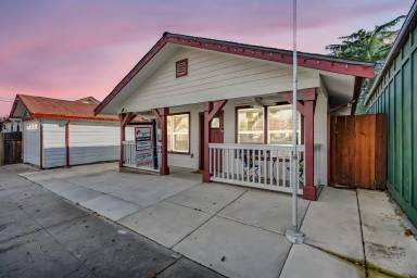 Main picture of 507 Maple St