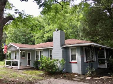 Main picture of 606 N Maple St