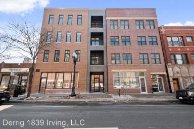 Main picture of 1843 W Irving Park Rd