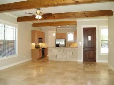 Main picture of 301 Zennia St