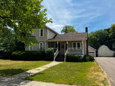 Main picture of 527 E Grand River Ave