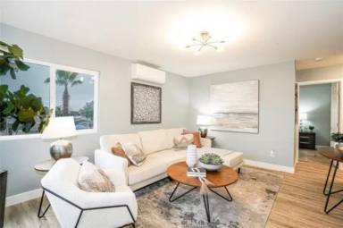 Main picture of 3880 Teak St