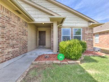 Main picture of 720 Ga Zump Dr