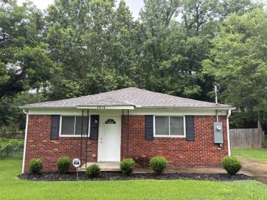 Main picture of 2816 Boyd St