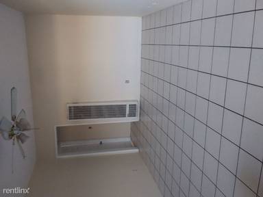 Main picture of 815 N Mott St